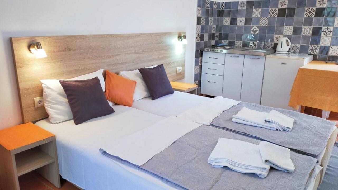 Guesthouse Tri Palme Bečići Exteriér fotografie