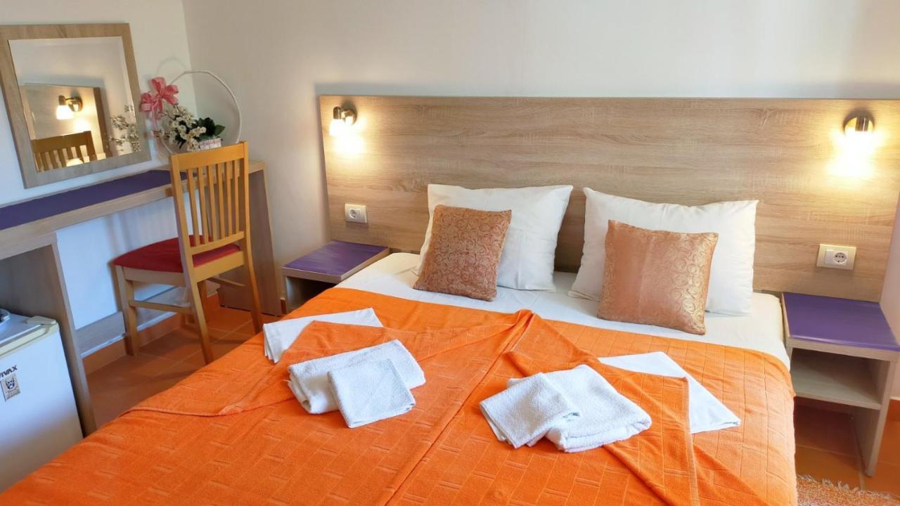Guesthouse Tri Palme Bečići Exteriér fotografie