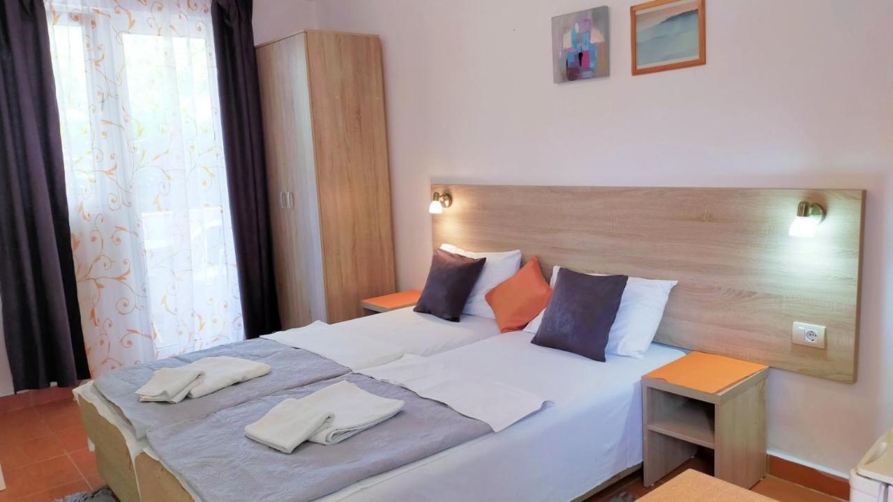 Guesthouse Tri Palme Bečići Exteriér fotografie