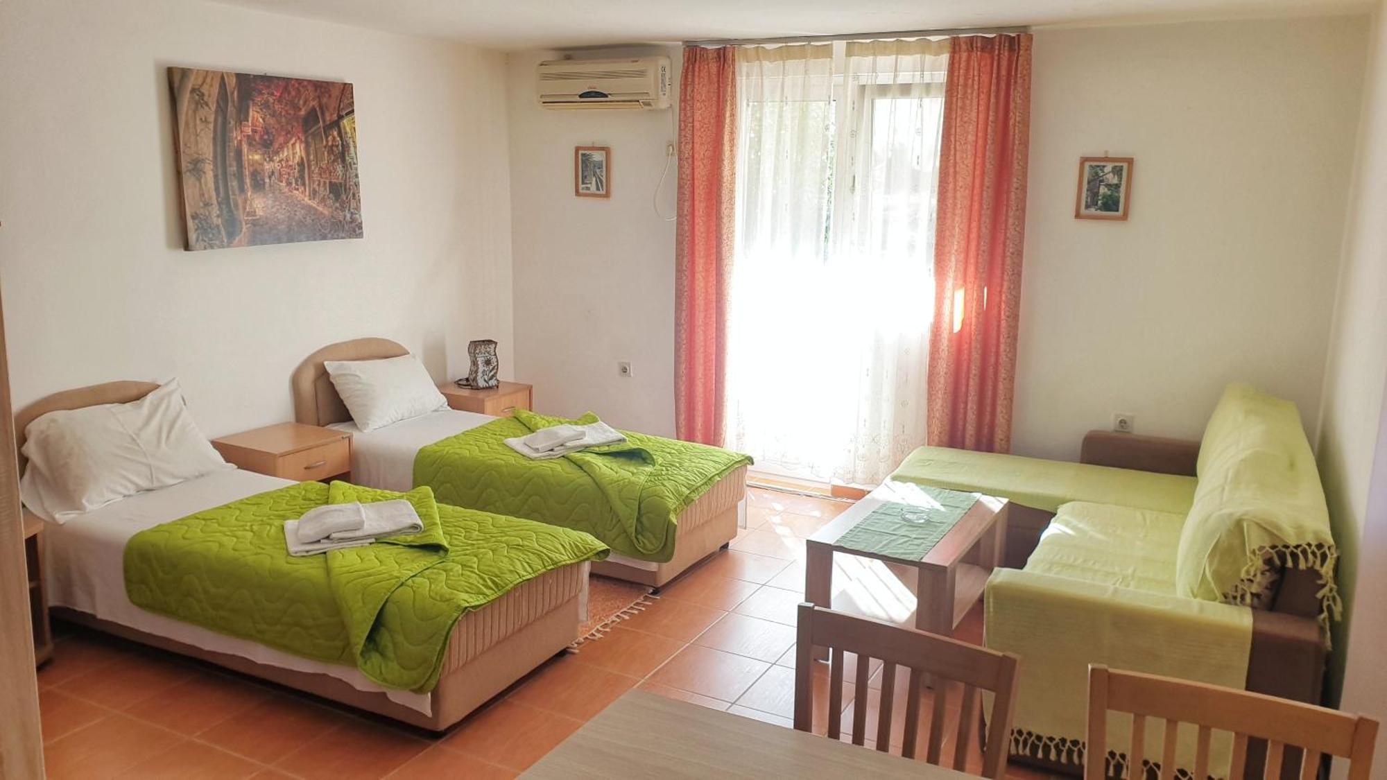 Guesthouse Tri Palme Bečići Exteriér fotografie