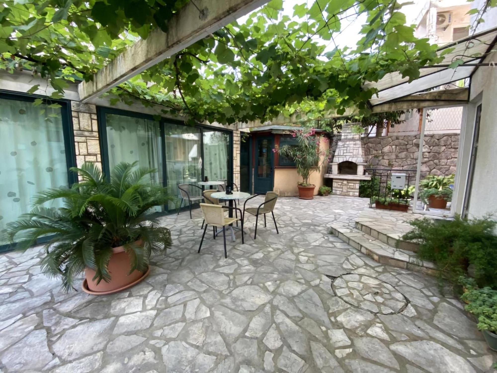 Guesthouse Tri Palme Bečići Exteriér fotografie